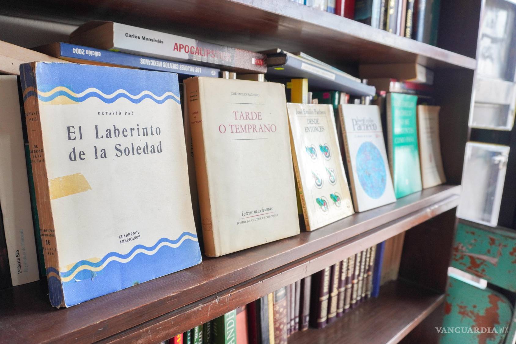 $!’Dinolibros’ resguarda primeras ediciones de libros destacados.
