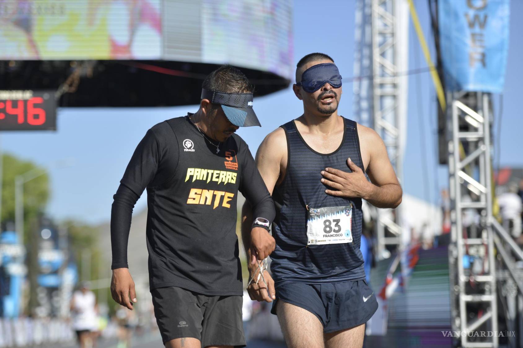 $!Francisco Javier Estrada Alvarado llegó en un tiempo de 1:46:11.