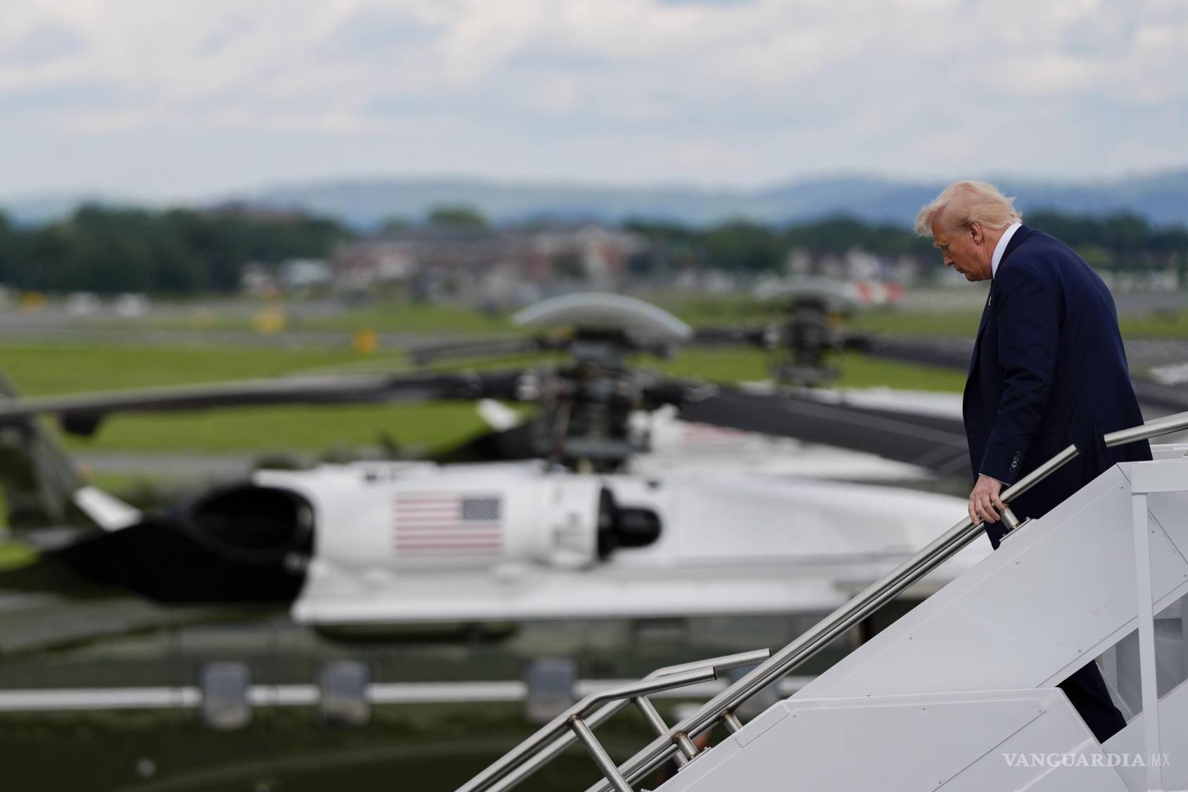 $!En medio de la guerra y la inflación más alta en tres años, la Casa Blanca insiste en que la mayor responsabilidad del presidente es la seguridad nacional, no la economía: “Ni siquiera un poco” piensa Trump en las penurias.