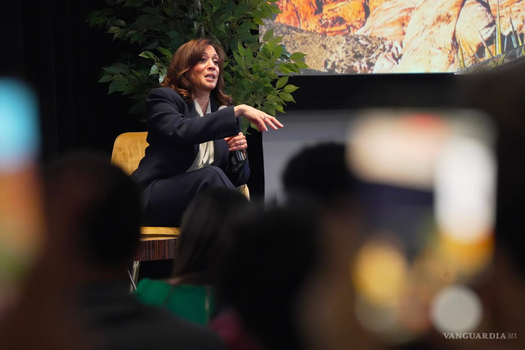$!La ex vicepresidenta Kamala Harris en un evento en Las vegas el 7 de mayo del 2026.