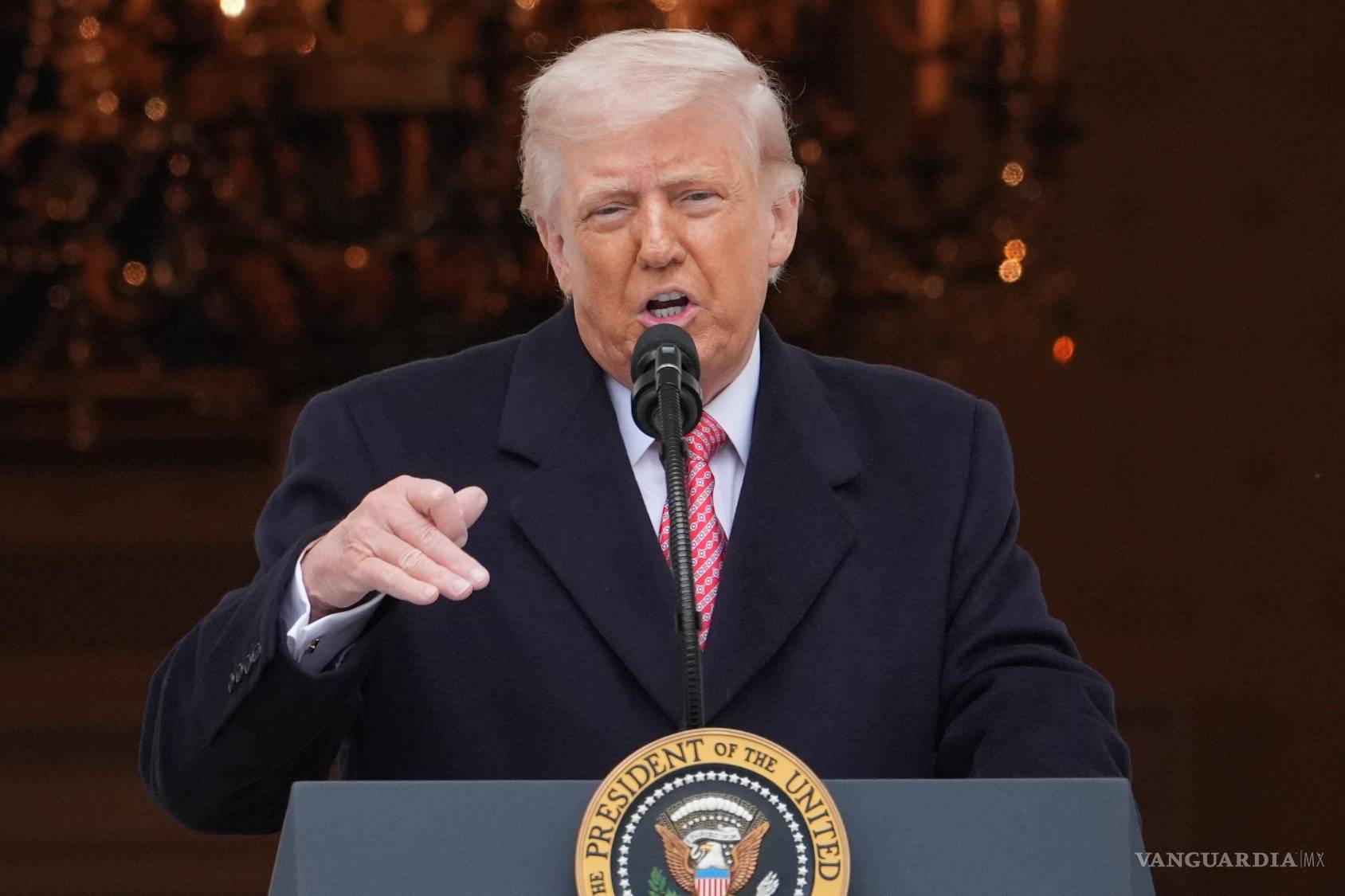 $!Donald Trump lanzó una amenaza entorno con desplegar tropas terrestres con el objetivo de apoderarse de infraestructura petrolera crítica en la isla iraní de Kharg.