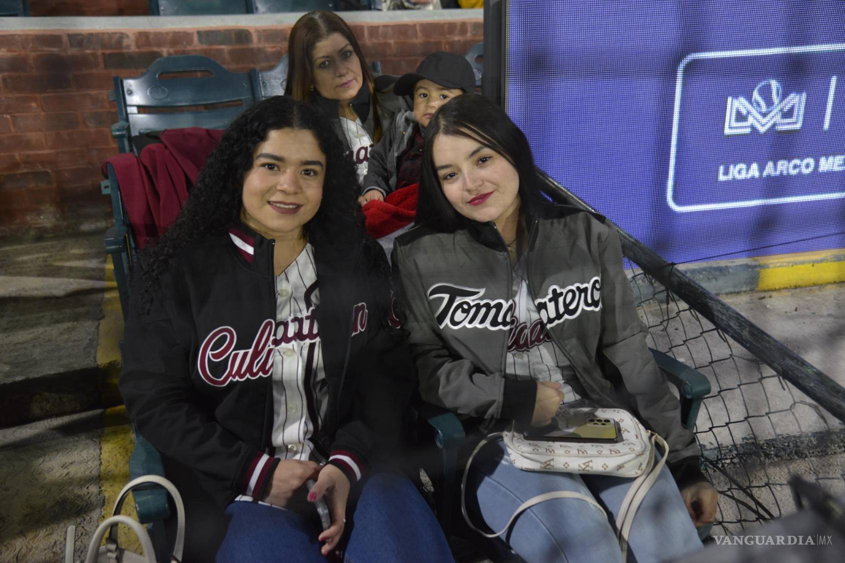 $!La fanaticada de Culiacán se hizo presente en el Madero.