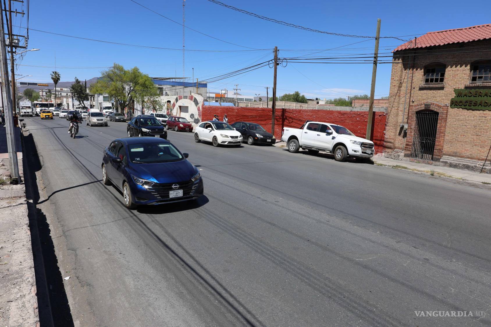 $!El instructor señala que los conductores deben manejar defensivamente ante las deficiencias de señalización en la ciudad.