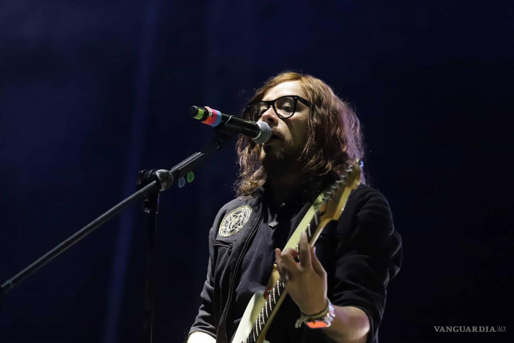 $!Coreado. La agrupación ‘Camilo Séptimo’ fue la más coreada de la noche por las decenas de sus fans.