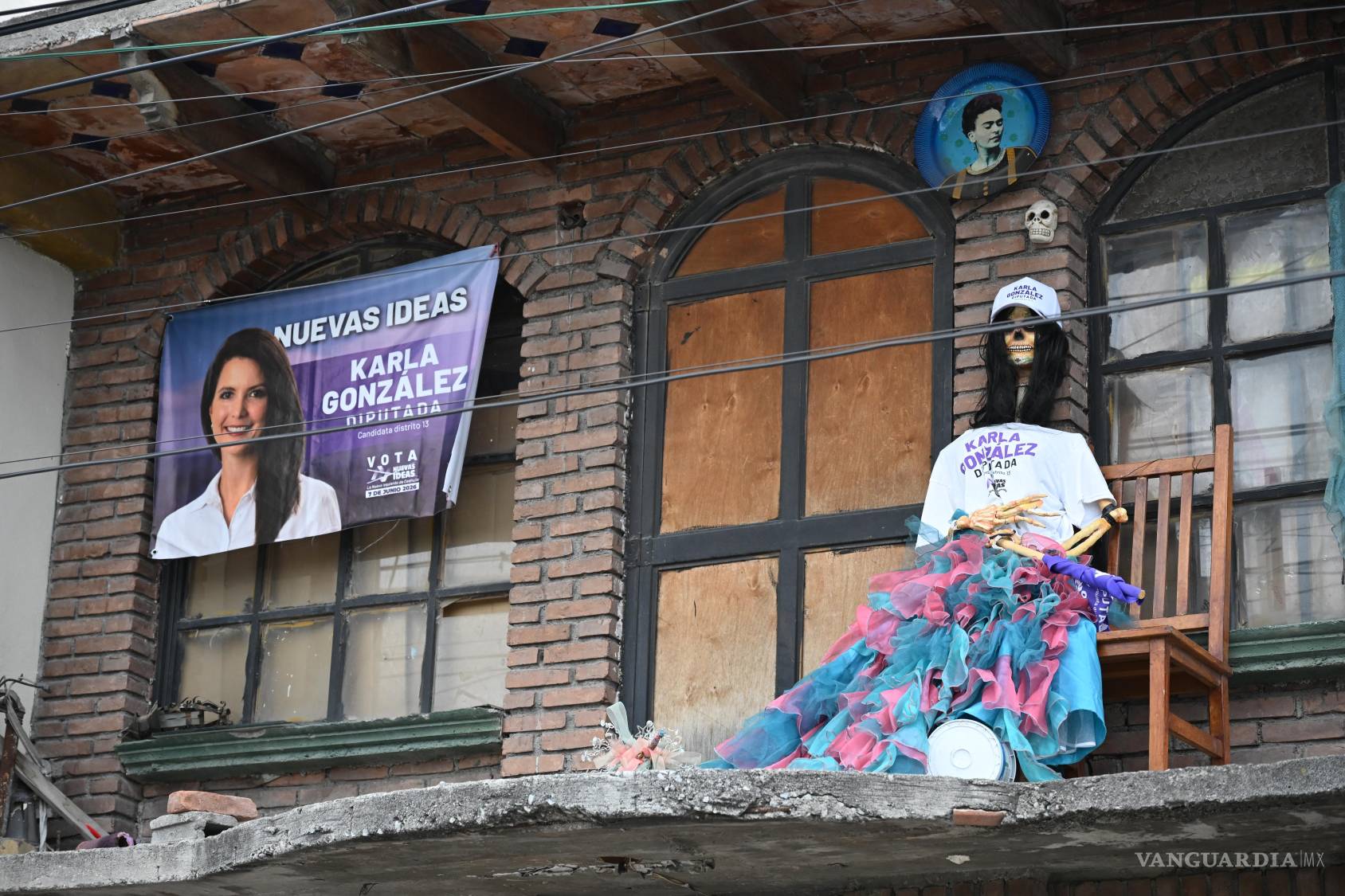 $!La cantrina dedicada a Karla González fue colocada en un domicilio de la colonia Pueblo Insurgente.