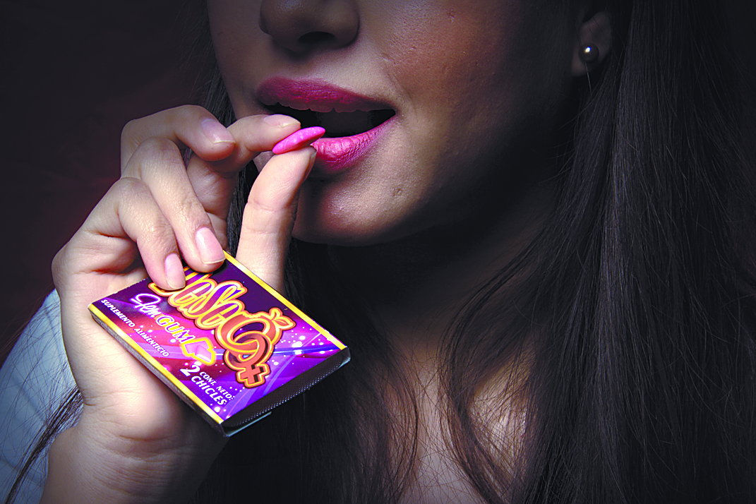 $!¡Chicle y pega!