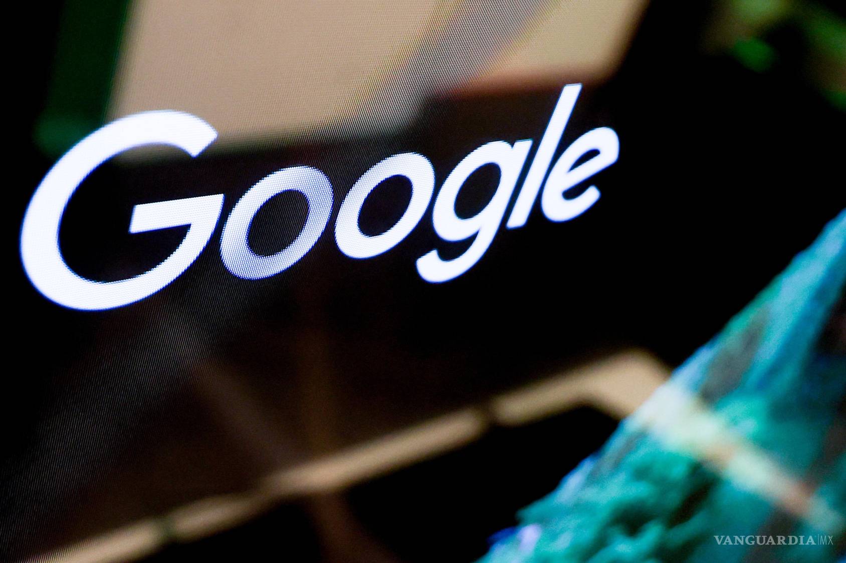 $!Google adelantó su paso de un “sistema operativo” a un “sistema de inteligencia” con Googlebook, una nueva laptop diseñadoapara la era de la inteligencia artificial.
