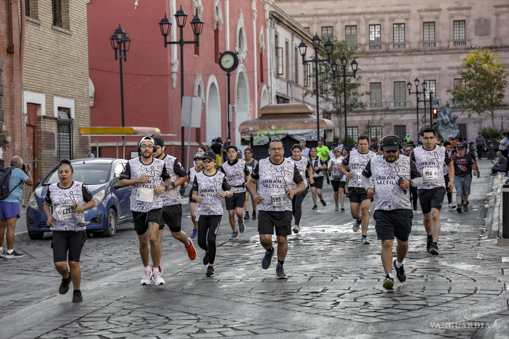 $!Momentos de esfuerzo en los tramos empedrados del circuito.