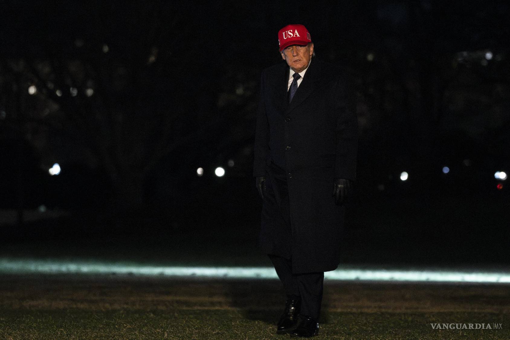 $!El presidente Donald Trump regresa a la Casa Blanca en Washington. Trump ha impedido que Venezuela envíe petróleo a Cuba, un importante socio comercial.