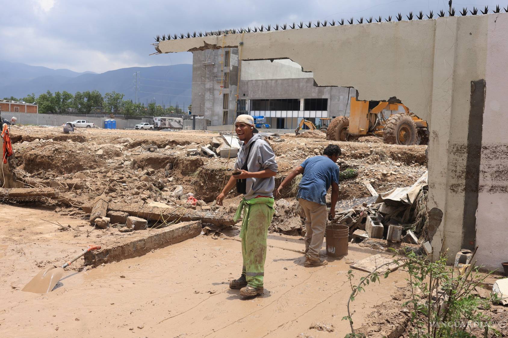 $!El fraccionamiento Terranova, una vez más, evidencia la falta de infraestructura pluvial suficiente para enfrentar lluvias intensas.