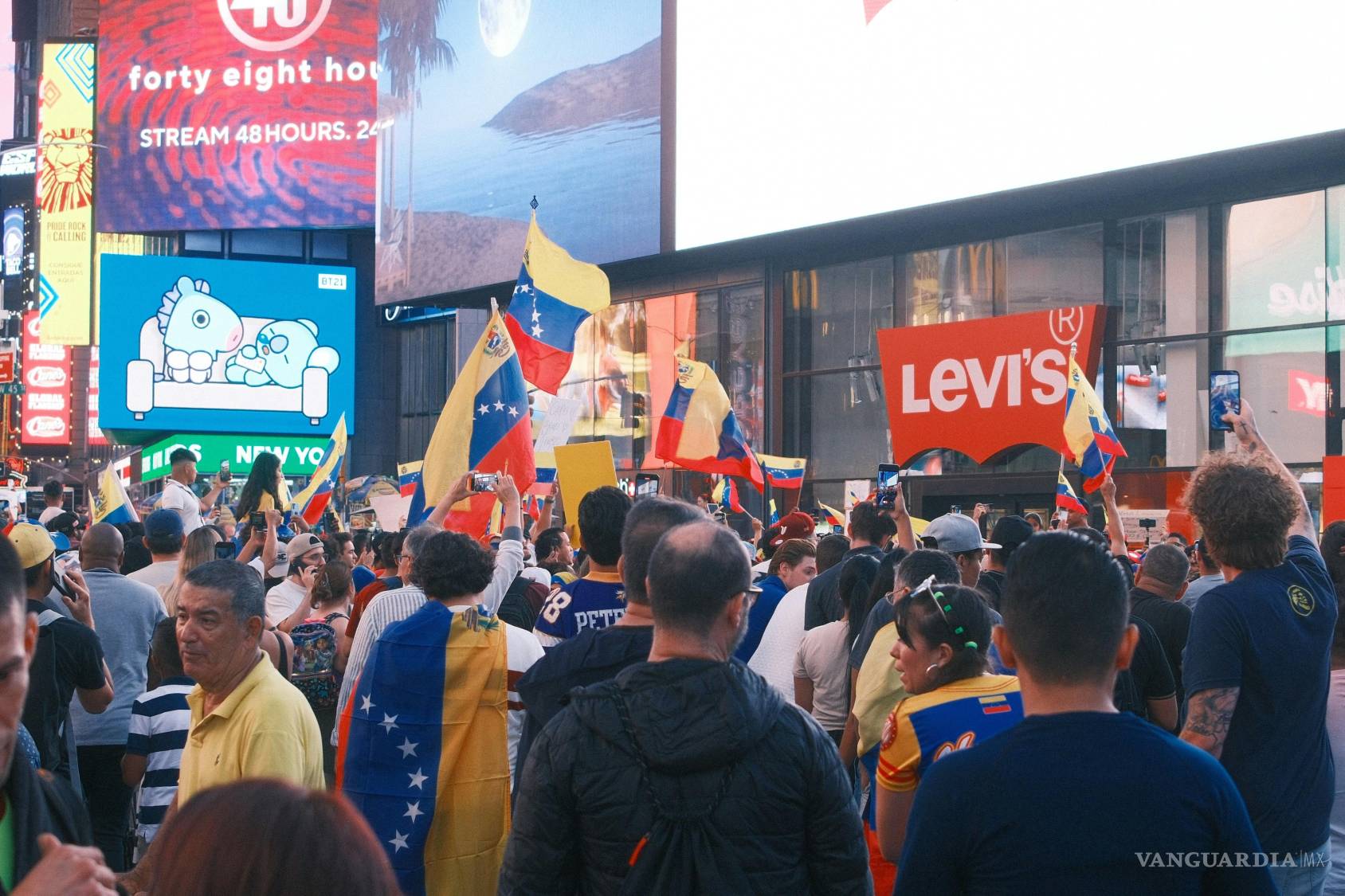 $!Más de un 65 por ciento de venezolanos en Estados Unidos volverían al país si hay una transición democrática