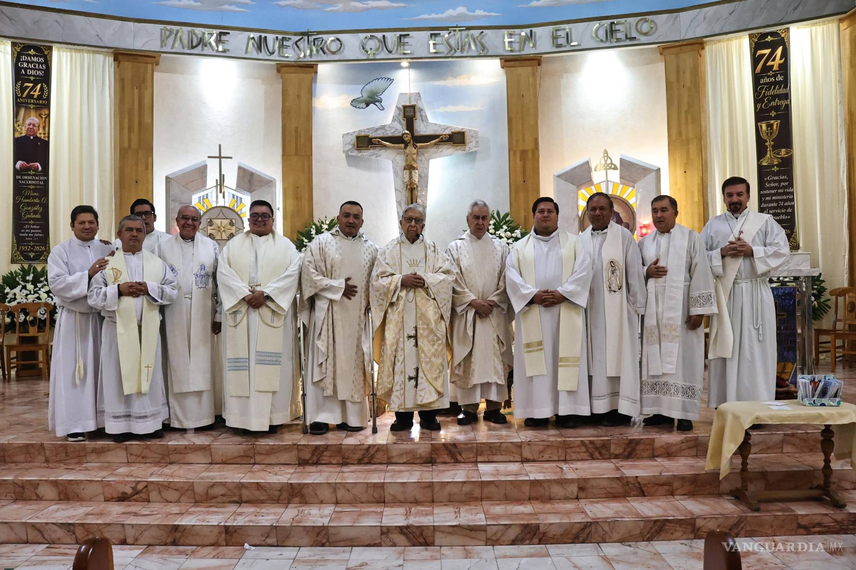 $!A sus 97 años, el sacerdote presidió la misa de acción de gracias por el aniversario de su ordenación, realizada en Roma el 26 de octubre de 1952.