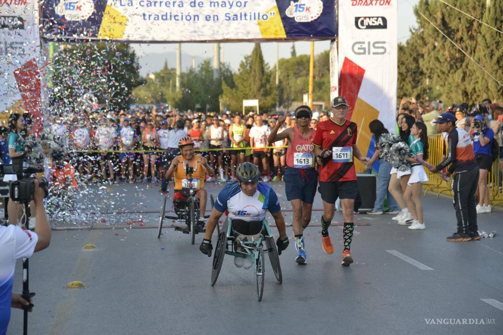 $!Los corredores lograron el objetivo de recorrer 15 kilómetros en las calles más importantes de la ciudad.