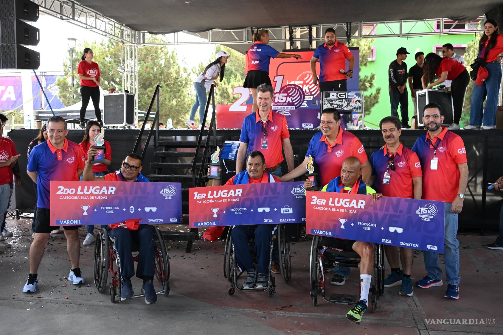 $!La categoría de silla de ruedas también tuvo presencia en la 15K San Isidro de GIS, donde Rubén Sánchez se quedó con el primer lugar tras completar el recorrido acompañado por el apoyo del público asistente.