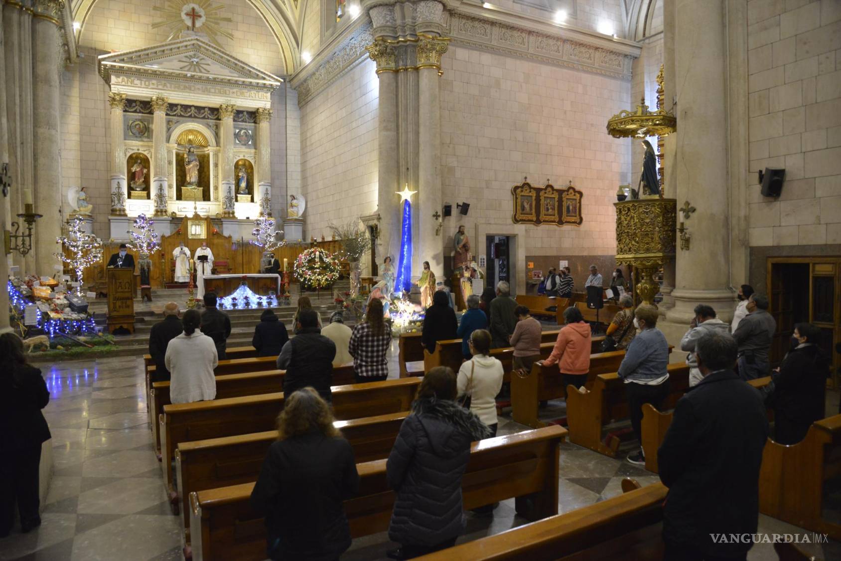 $!Interior de la Catedral de Saltillo durante una misa.