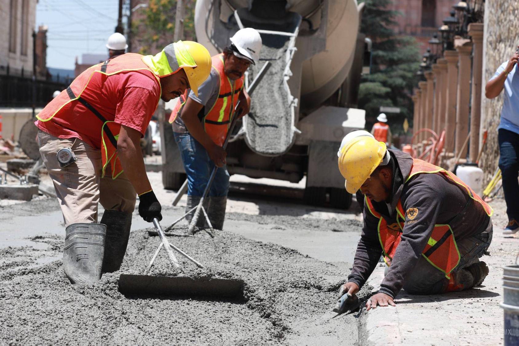 $!Para concretar esta obra, cuadrillas han trabajado a conciencia.