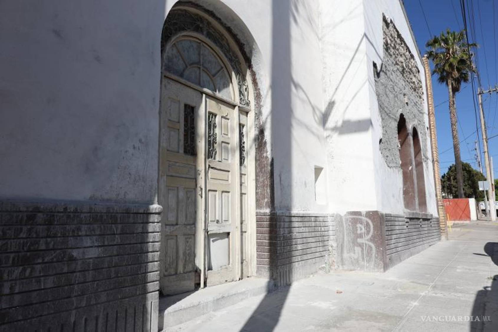 $!Demolición parcial de casa histórica en Saltillo afecta la arquitectura local.