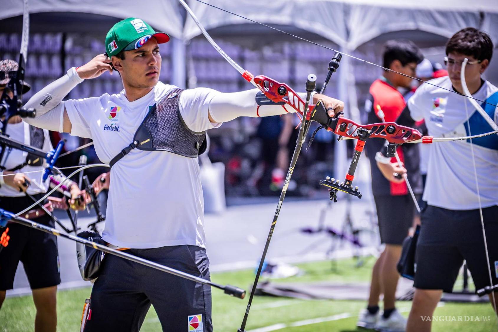 $!Matías Grande: El tercer mejor arquero del ranking mundial llega como una de las grandes cartas mexicanas de medalla.