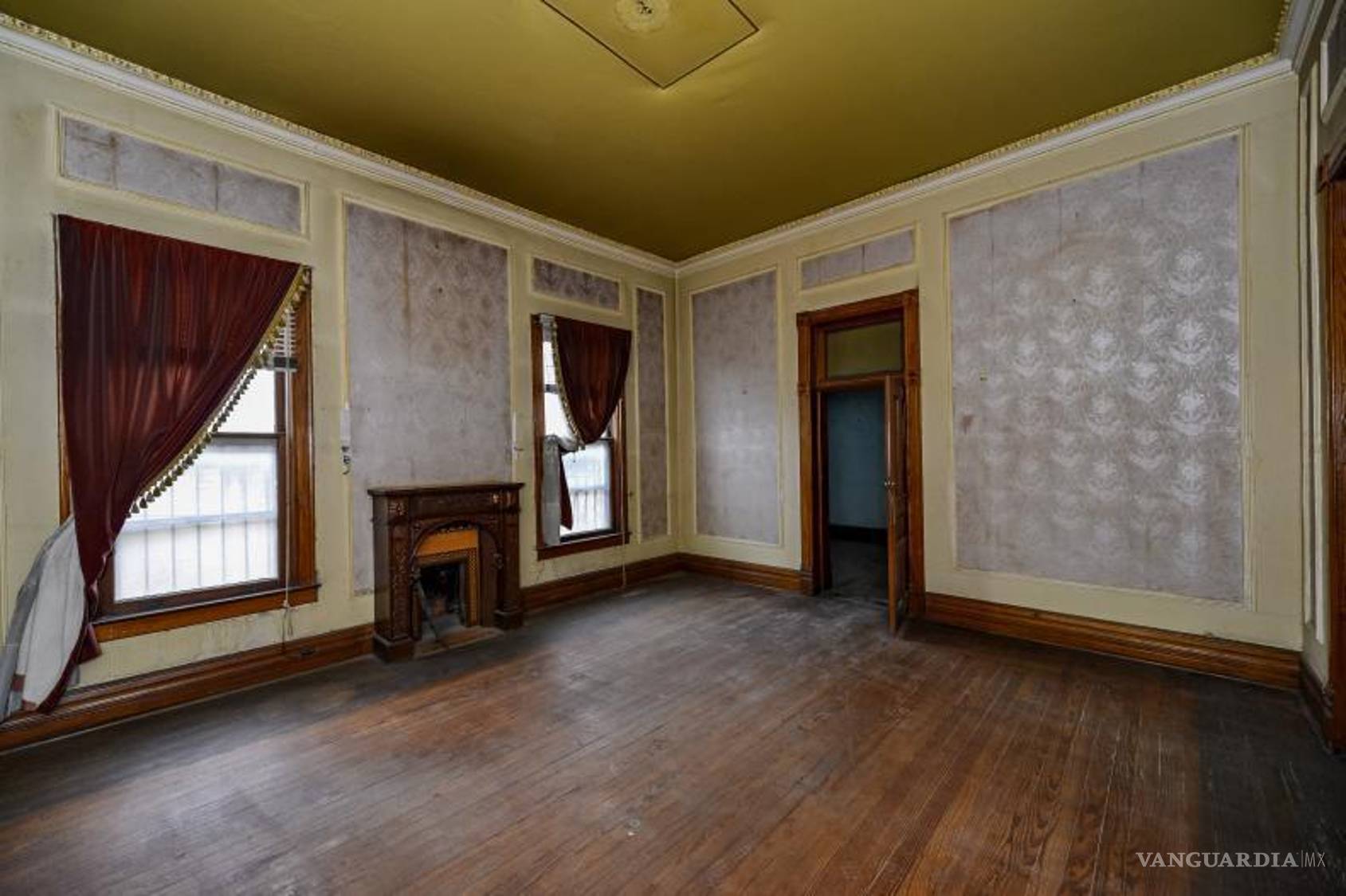 $!Tiene dos niveles, un patio y está revestida con mosaico.