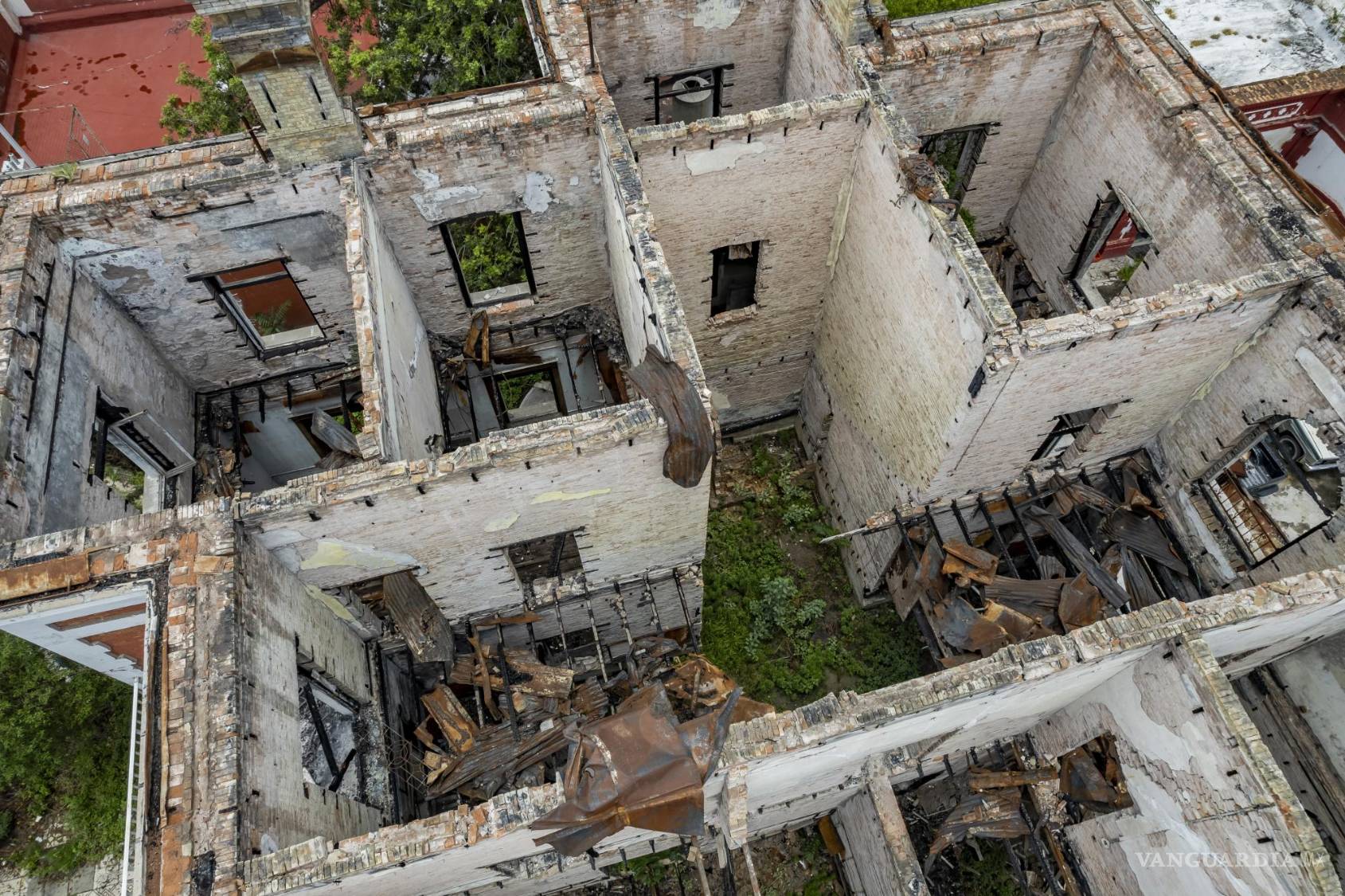 $!El incendio dejó en ruinas la bella casona.