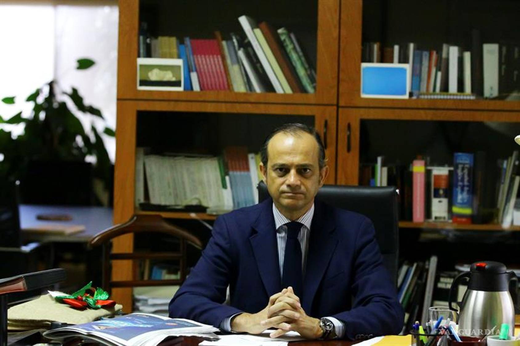 $!Embajador de España en Honduras gana premio de novela Vargas Llosa