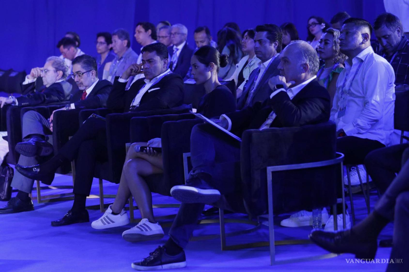 $!Raúl Carrillo, director de Medicina y Ciencias Aplicadas al Deporte de la Comisión Nacional de Cultura Física y Deporte, encabezó el evento desde Parque Fundidora.
