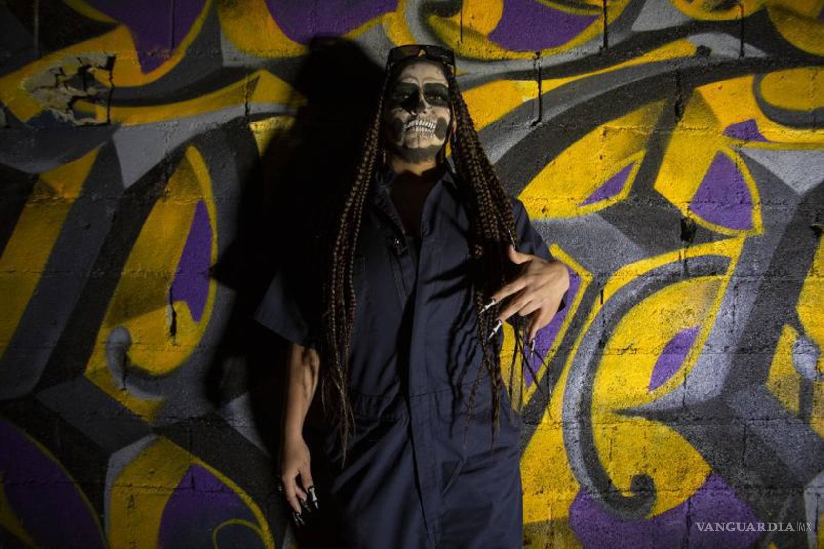 $!Xóchitl Quetzal, miembro de la comunidad lowrider y chola en Saltillo.