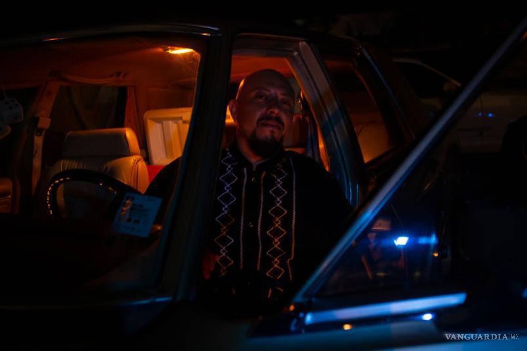 $!Durán, miembro de la cultura lowrider en Saltillo.