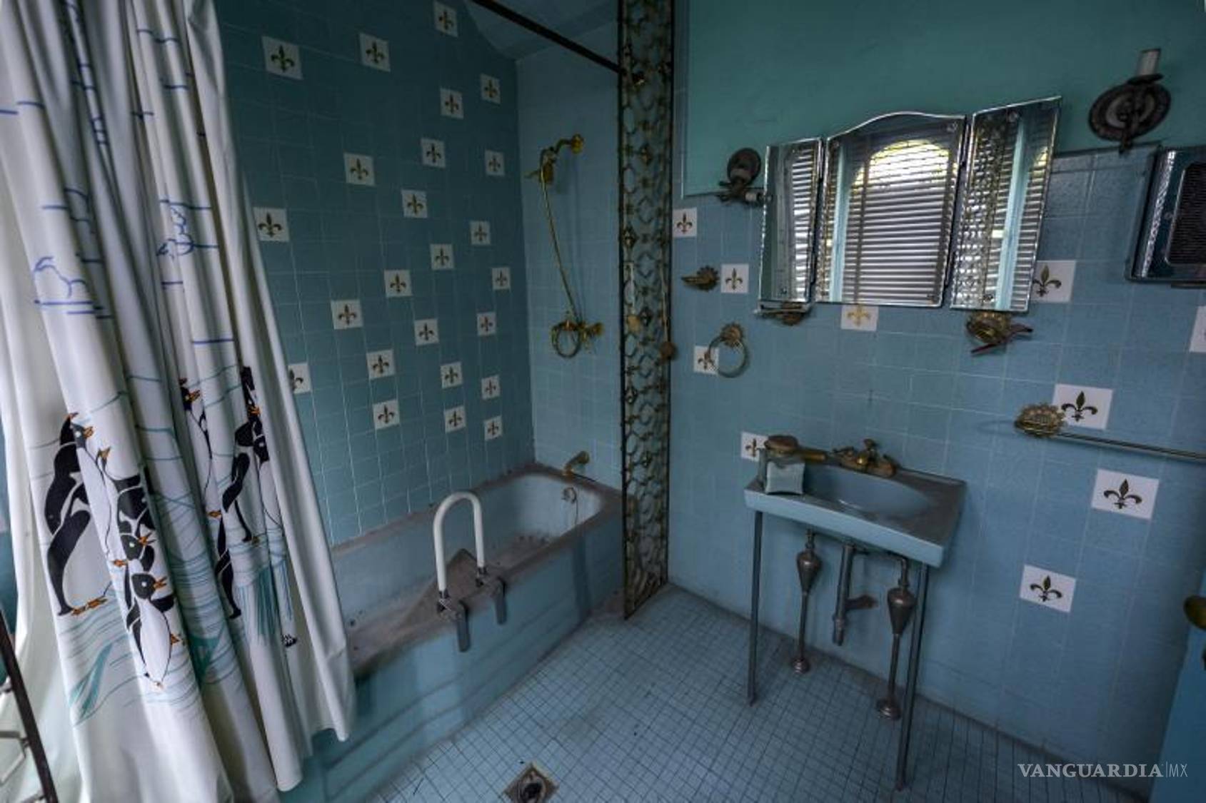 $!La propiedad se vendió amueblada, pero la nueva propietaria, coleccionista de antigüedades, la llenó de muebles europeos.