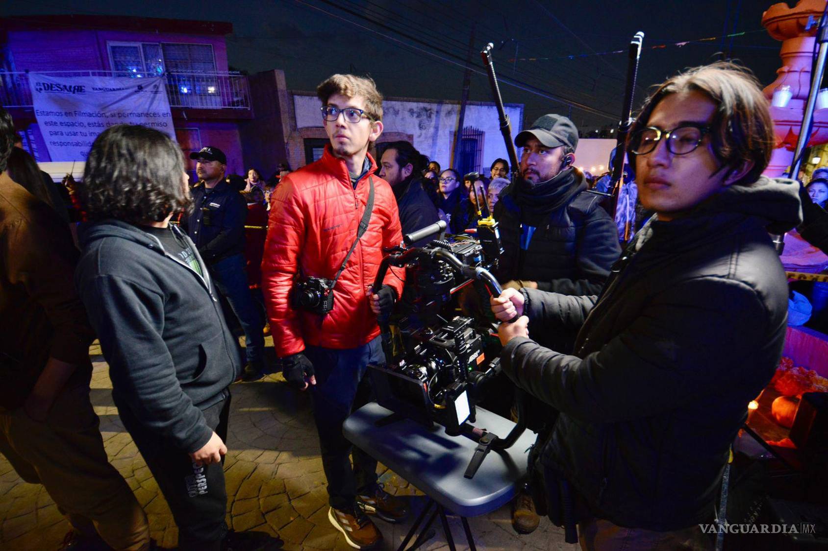 $!Público y ciudadanos pudieron ver de cerca el proceso de grabación.