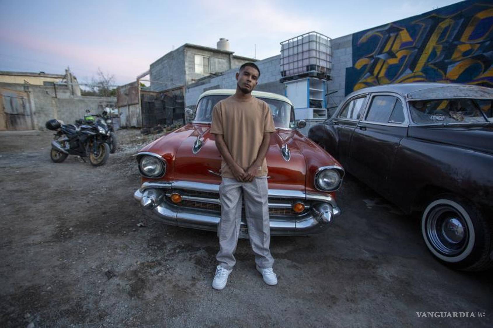 $!”El Negro”, rapero saltillense, en el evento Viva la Raza 2023.