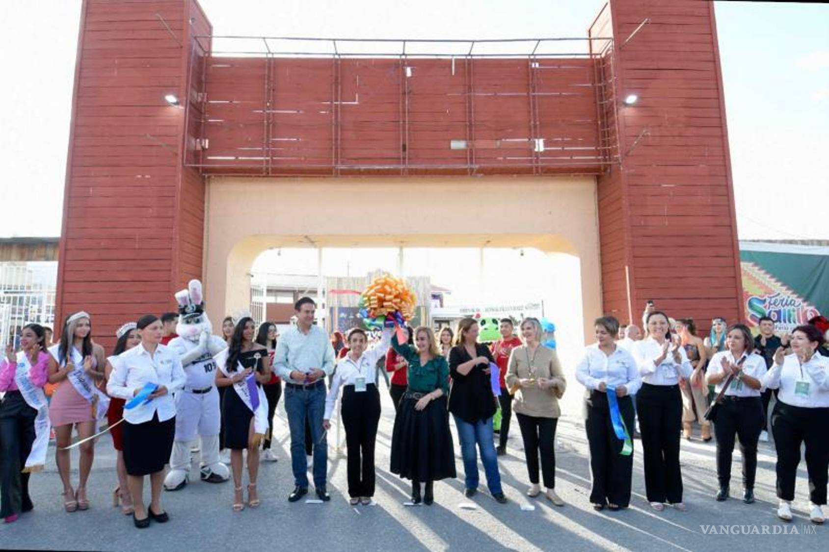 $!Durante la tarde fue inaugurada la feria.