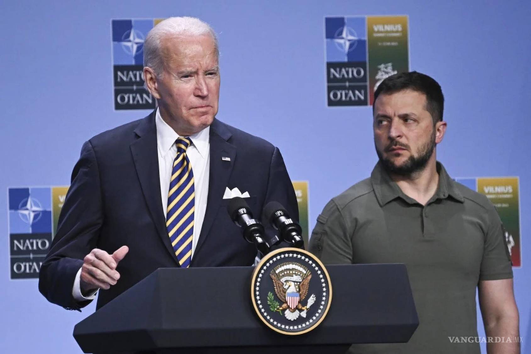 $!El presidente de Estados Unidos, Joe Biden y el mandatario ucraniano, Volodímir Zelensky en la Cumbre de la OTAN, en Vilnius, Lituania, el 12 de julio de 2023.