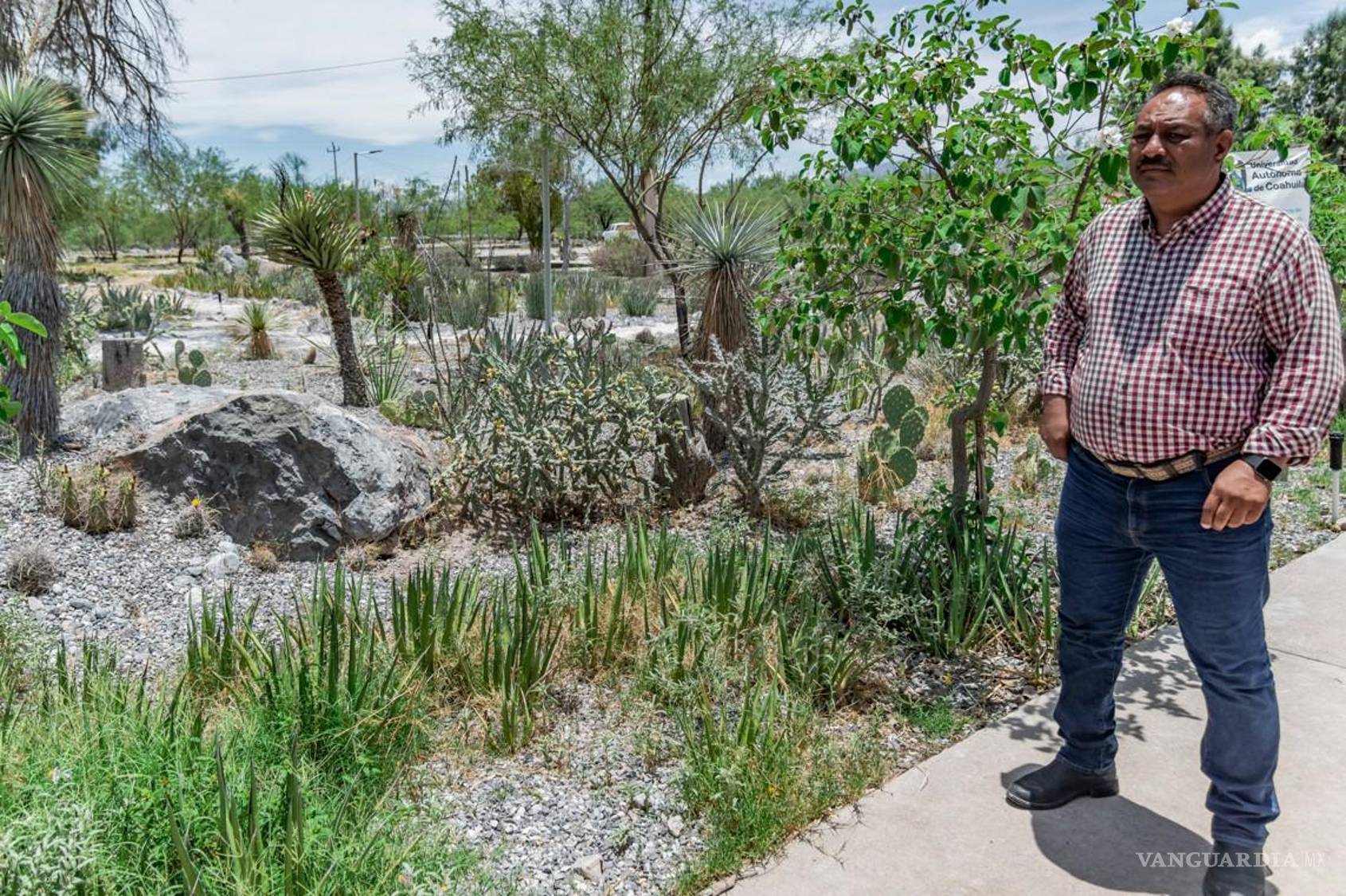 $!El grupo de investigadores liderados por el académico Jorge Aguirre Joya estudia a los seres que se enfrentan a las peores condiciones climáticas para crecer.