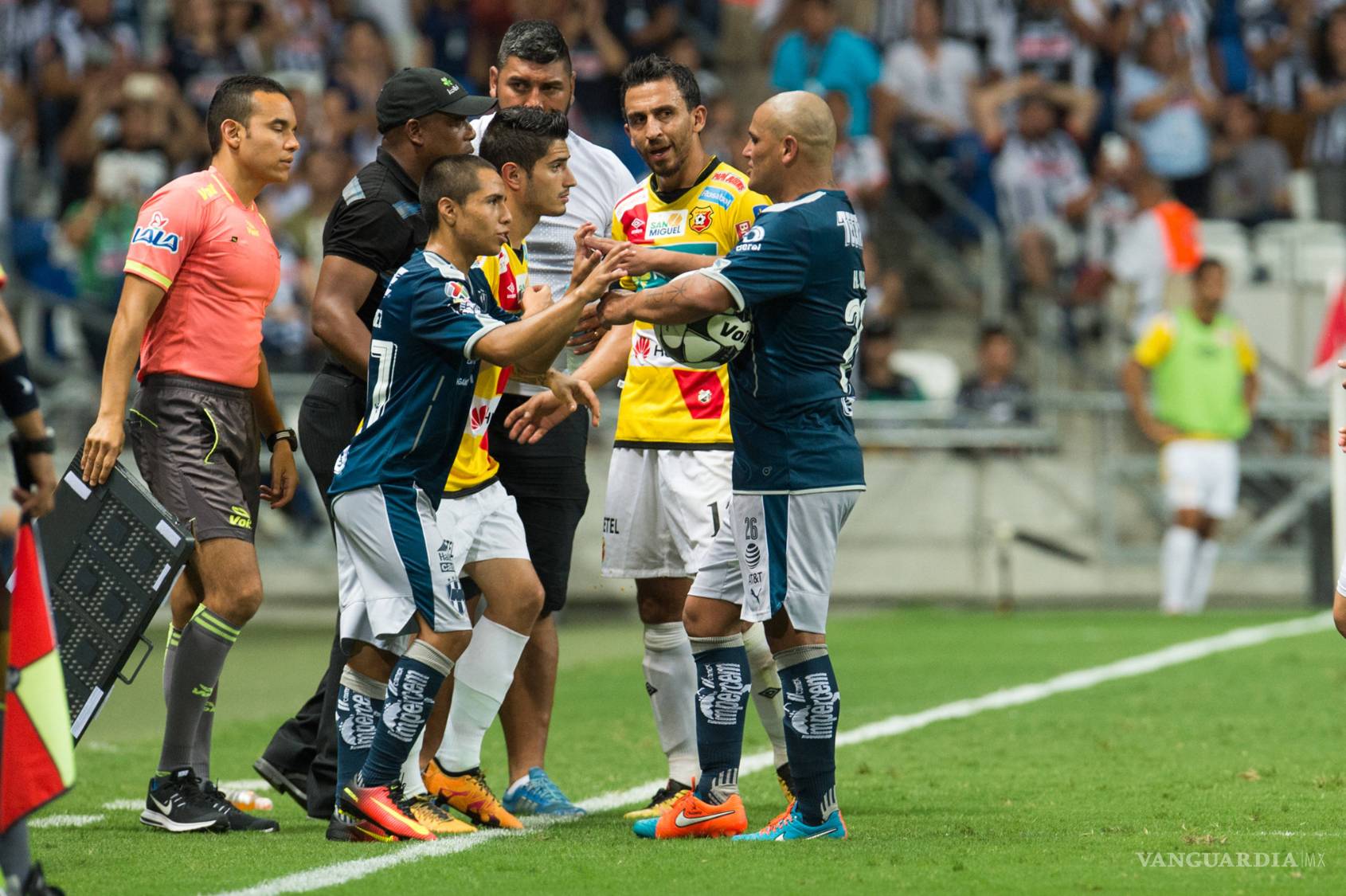 $!Saltillense Misael Domínguez deja a Rayados y jugará con Cruz Azul