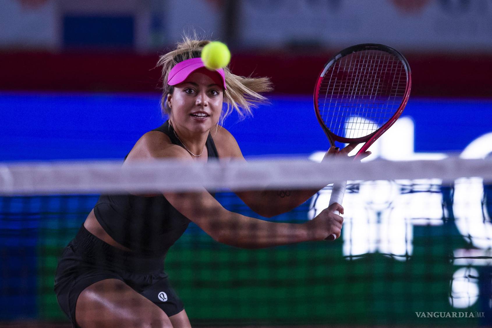 $!Renata Zarazua (MEX)- Dobles Mixtos durante el juego en el Tenis Fest GNP 2022, en la Plaza de Toros Mexico, el 01 de Diciembre de 2022.