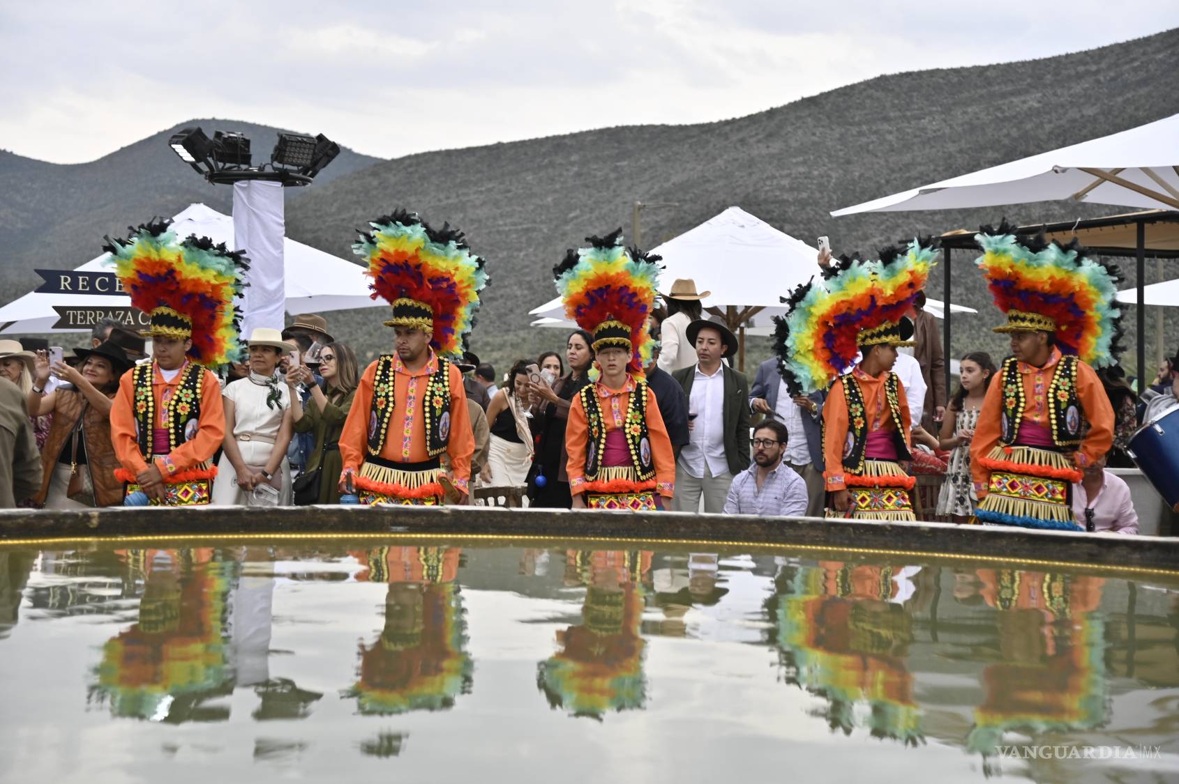 $!La tradicional pisada de uva y la presentación de los matachines formaron parte de los momentos estelares de la celebración.