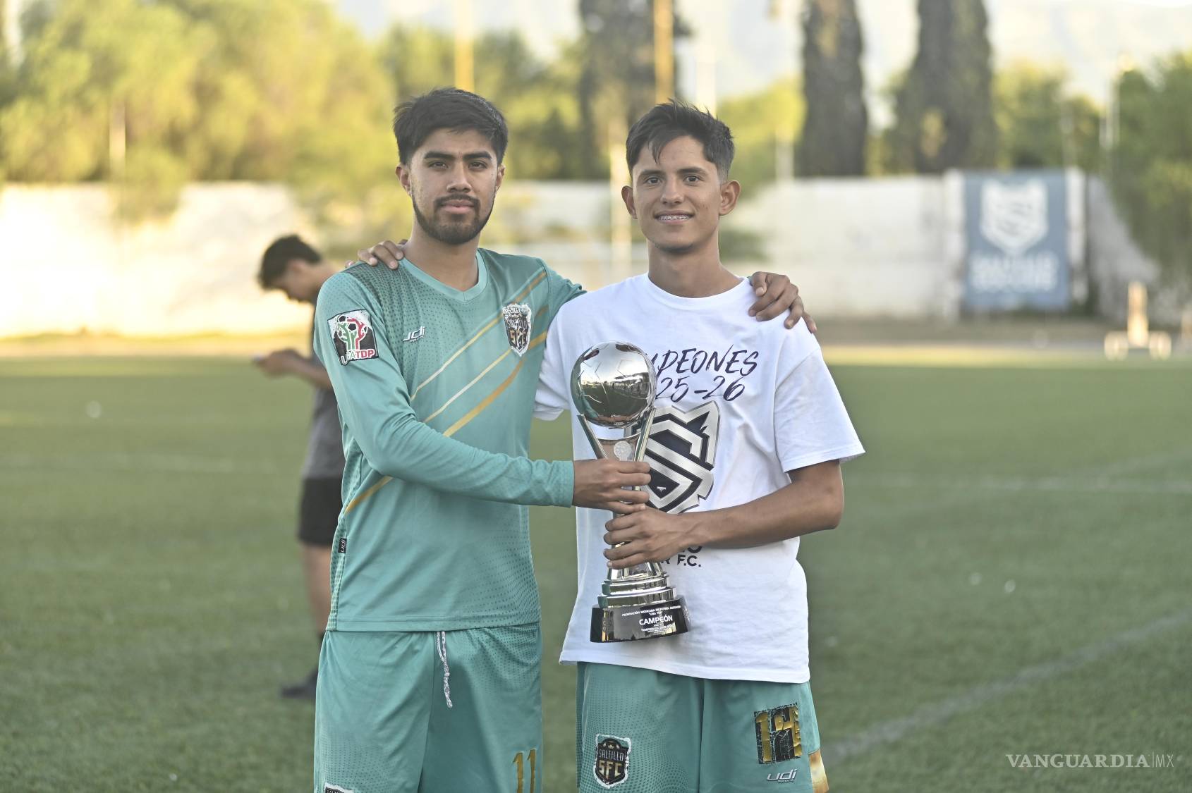 $!La unión del plantel fue una de las claves para que Saltillo Soccer conquistara el campeonato de la Liga TDP.