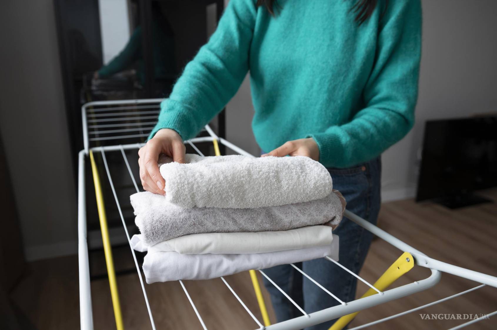 $!Tender la ropa en espacios interiores. Foto: General Óptica.