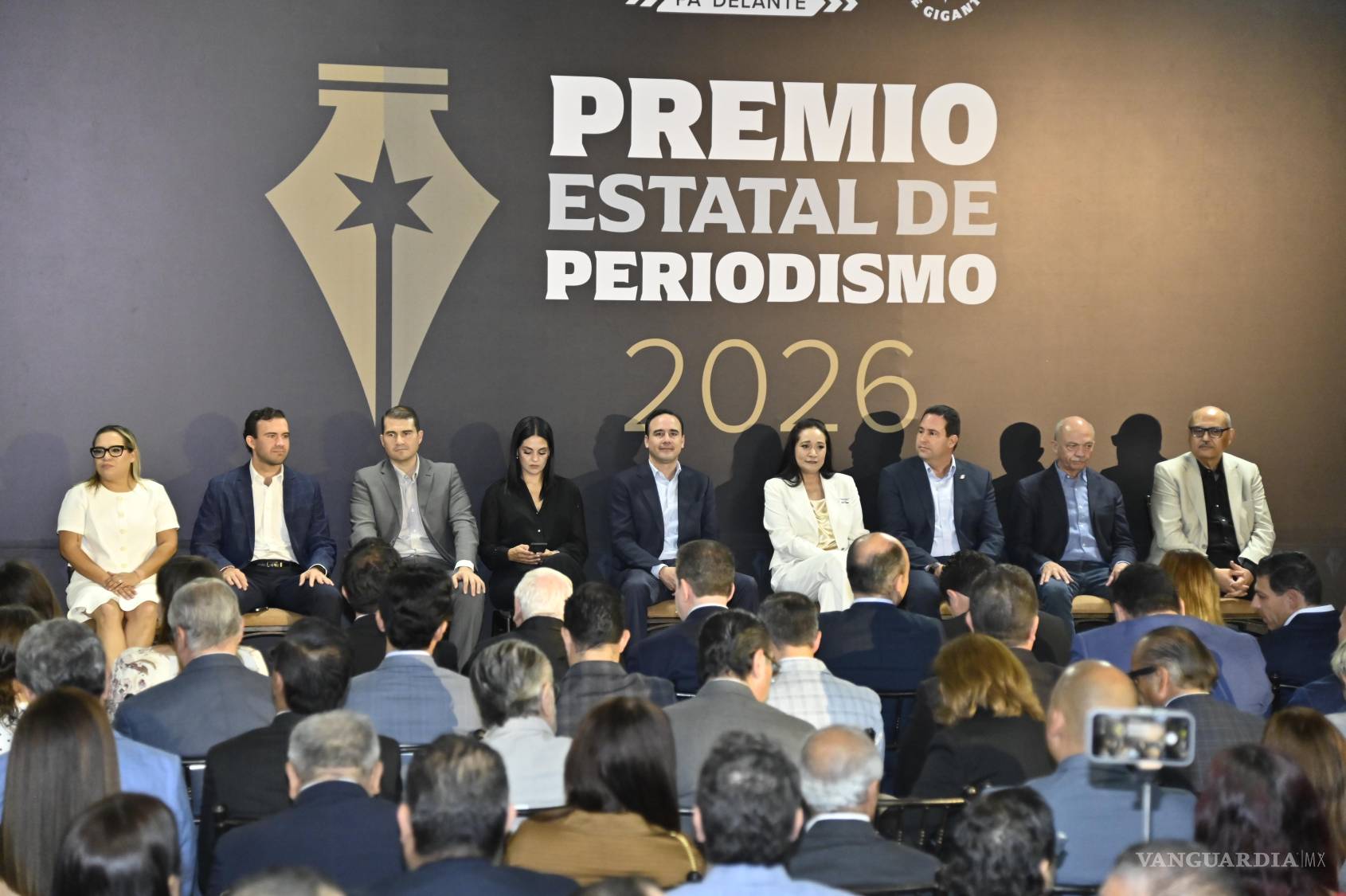 $!Durante la ceremonia fueron reconocidos trabajos periodísticos difundidos en el último año.