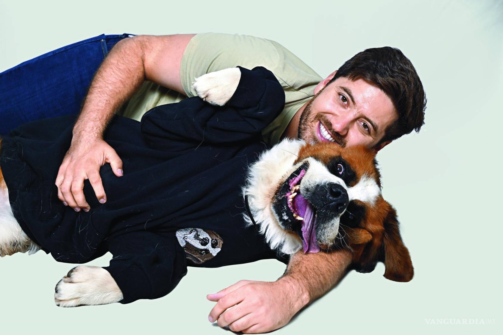 $!Alejandro recomienda adoptar, es una experiencia muy especial y que une mucho a perrito y dueño.