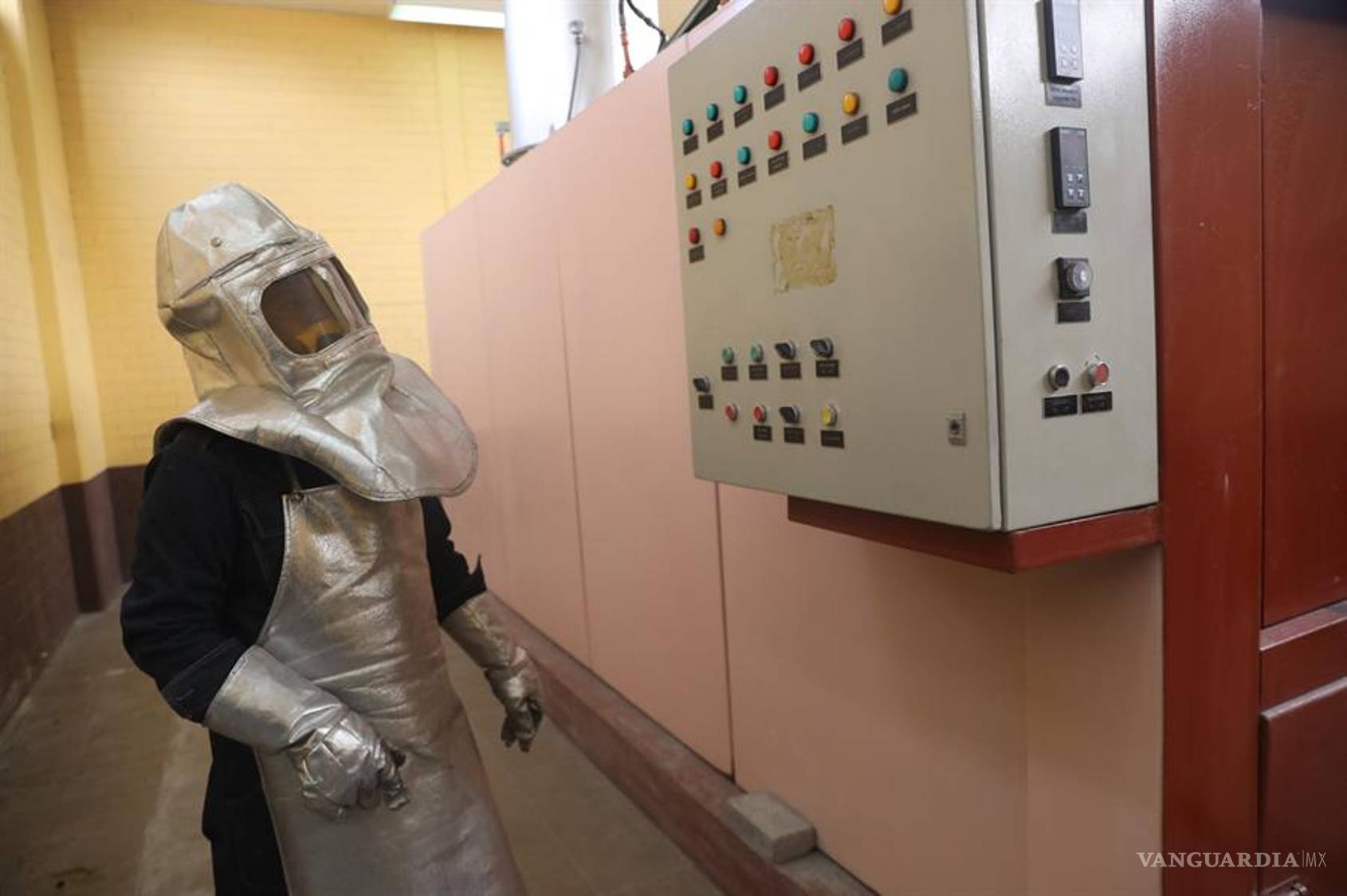 $!Así se trabaja en un crematorio de México saturado de muertes por coronavirus (FOTOS)