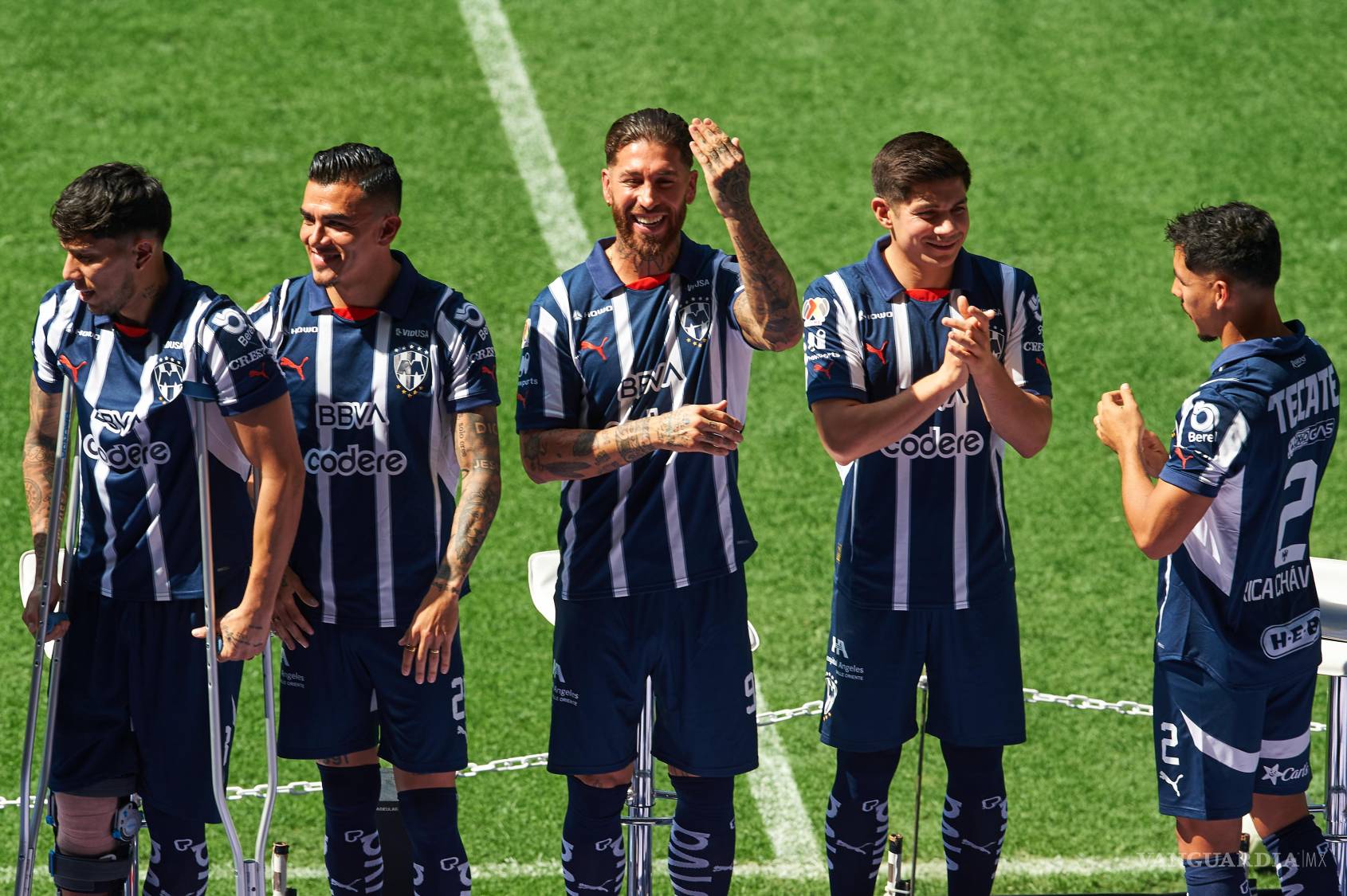 $!Ramos fue presentado frente a sus nuevos compañeros.