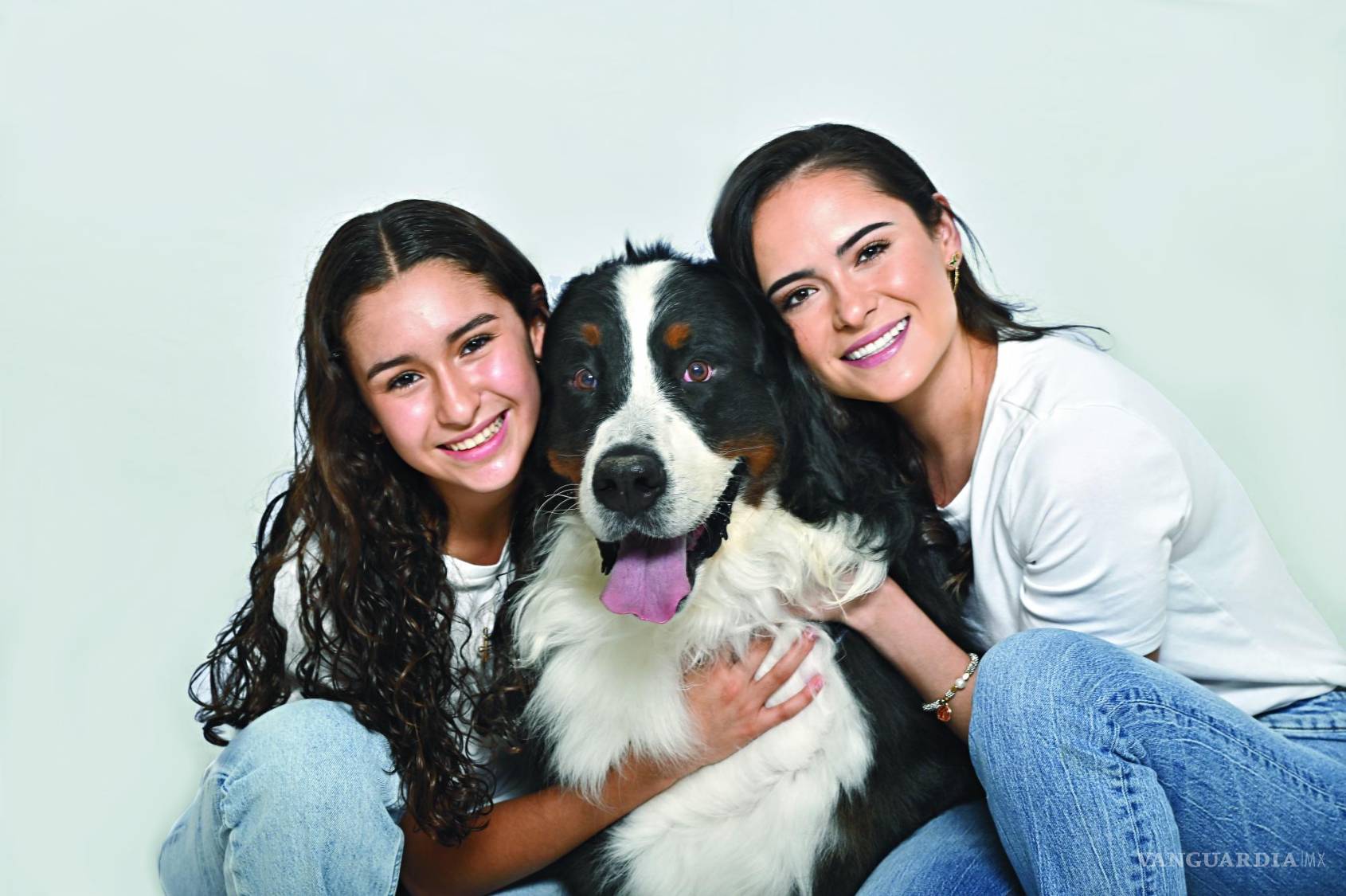 $!Bruce llegó a las vidas de Camila y Sofía cuando tenía 3 meses.