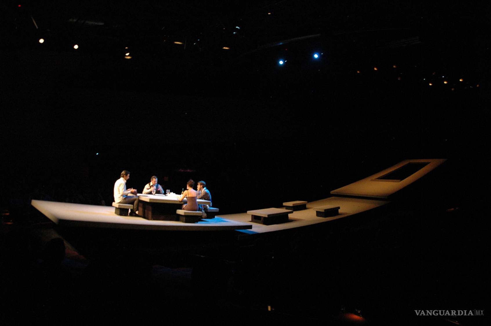 $!Jorge Ballina, el escenógrafo de México, colaborará con producción teatral saltillense