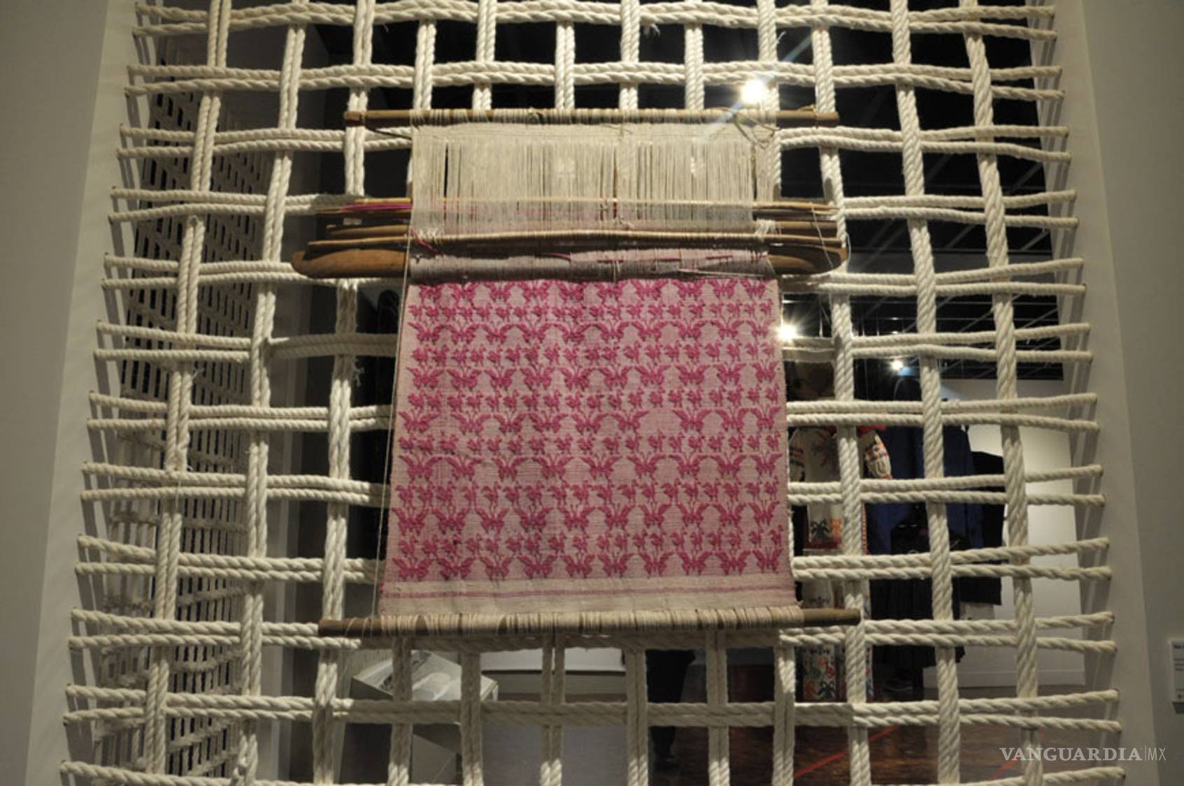 $!'México Textil', una exposición que entre hilos y tejidos recorre la indumentaria nacional