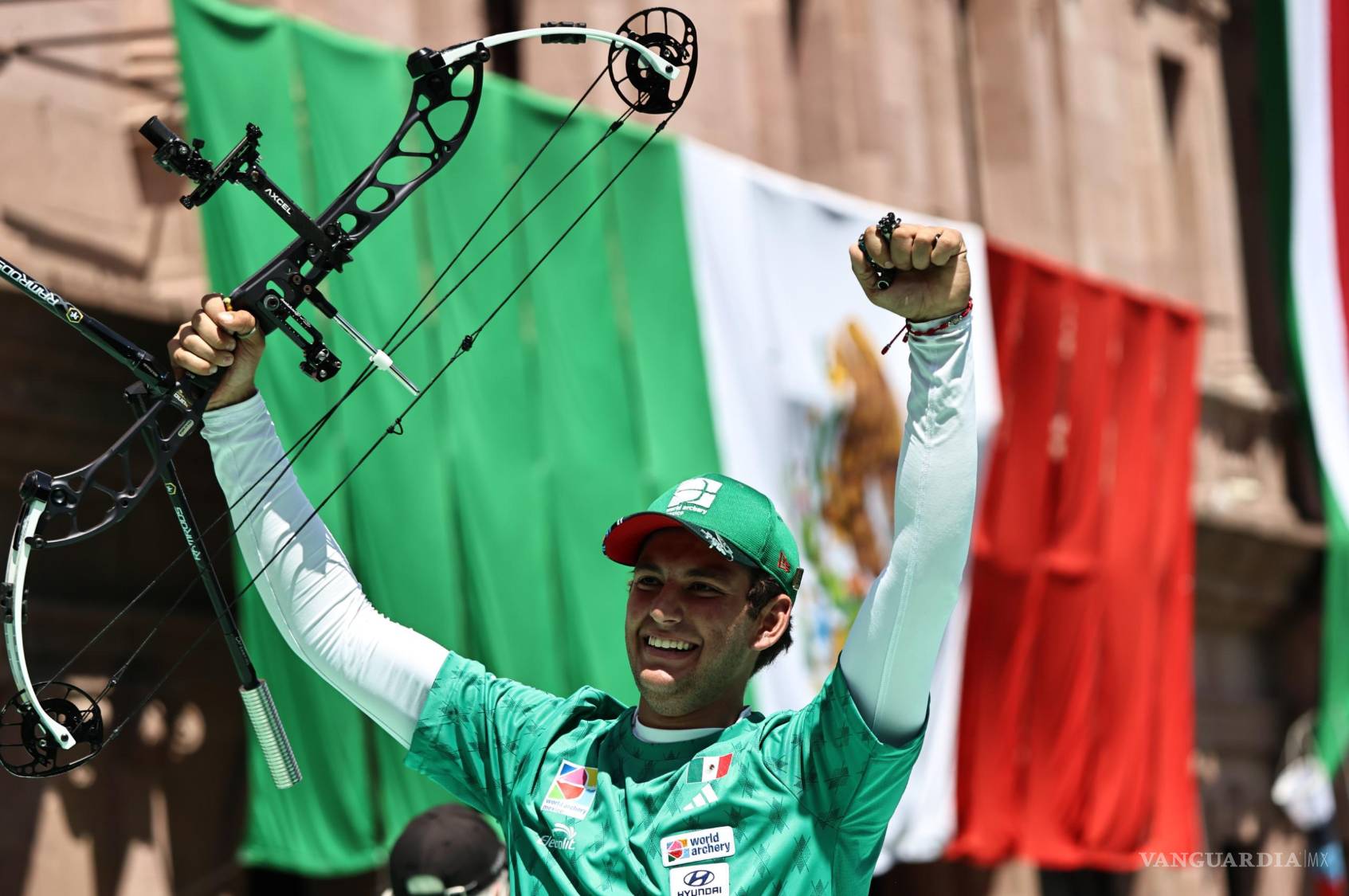 $!Rodrigo González de Alba consiguió el bronce para México después de superar duelos cerrados durante la competencia de compuesto varonil.