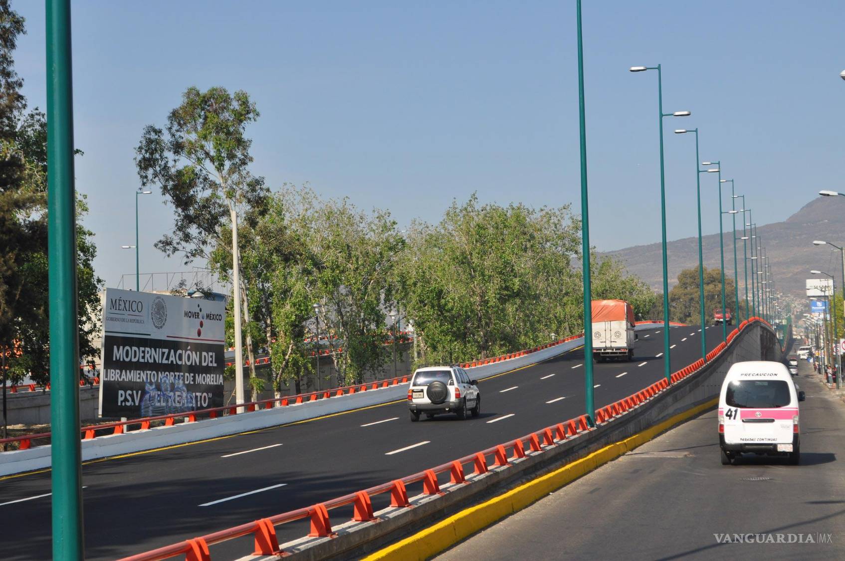 $!La SICT encargó los puentes Pedregal y Realito del Libramiento Norte en Morelia a una empresa fantasma que subcontrató a constructores locales para su realización. | Fotografías: SICT, respuesta de Transparencia