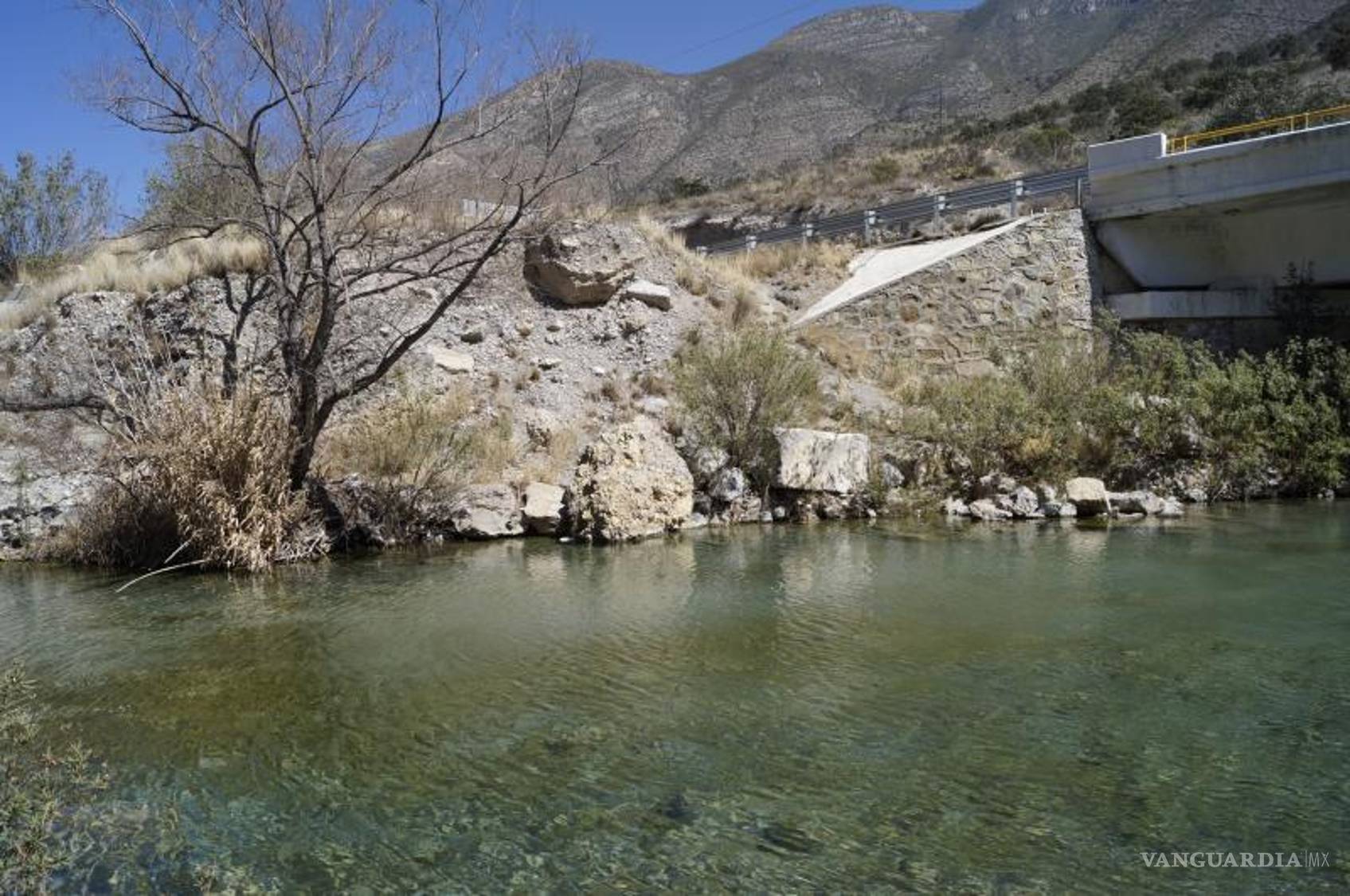 $!En el año de 1926, la Suprema Corte de Justicia de la Nación emitió una sentencia en la cual otorga de manera privada los derechos de agua del manantial Ojo Negro a poseedores de predios del lugar.