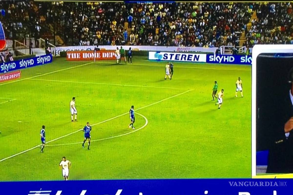 Expulsan a reportero de Imagen TV por entrevistar a Vucetich en pleno juego